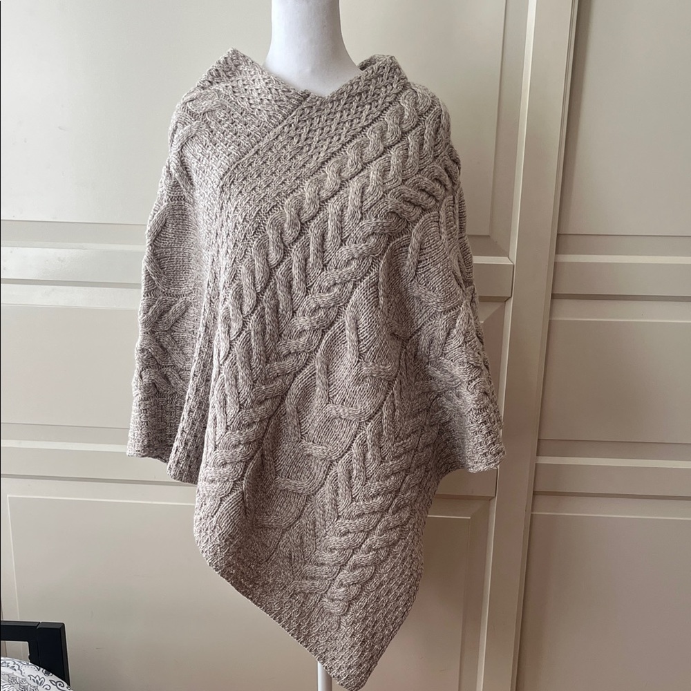 Elegant Cable Knit Poncho